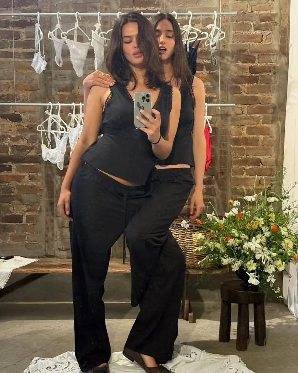 Coucou Black and white lace V-neck crop top and simple elegant straight-leg pants